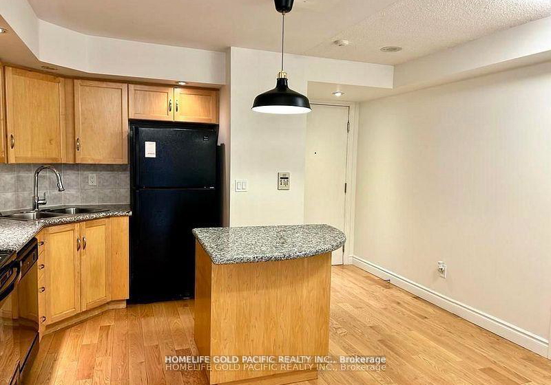 250-wellington-street-w-toronto-ontario-c12897346