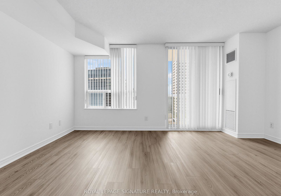 43-eglinton-avenue-e-toronto-ontario-c12897454