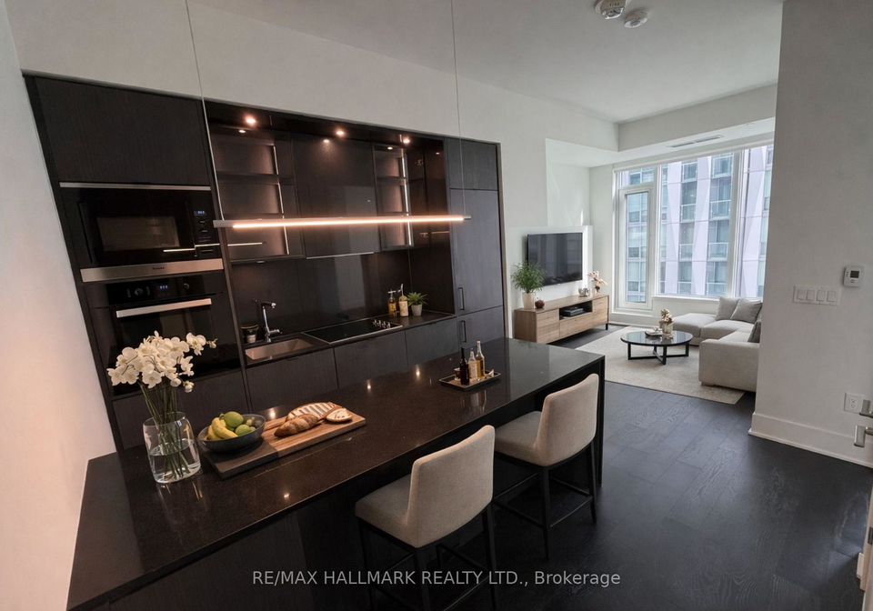 11-yorkville-avenue-w-toronto-ontario-c12897522