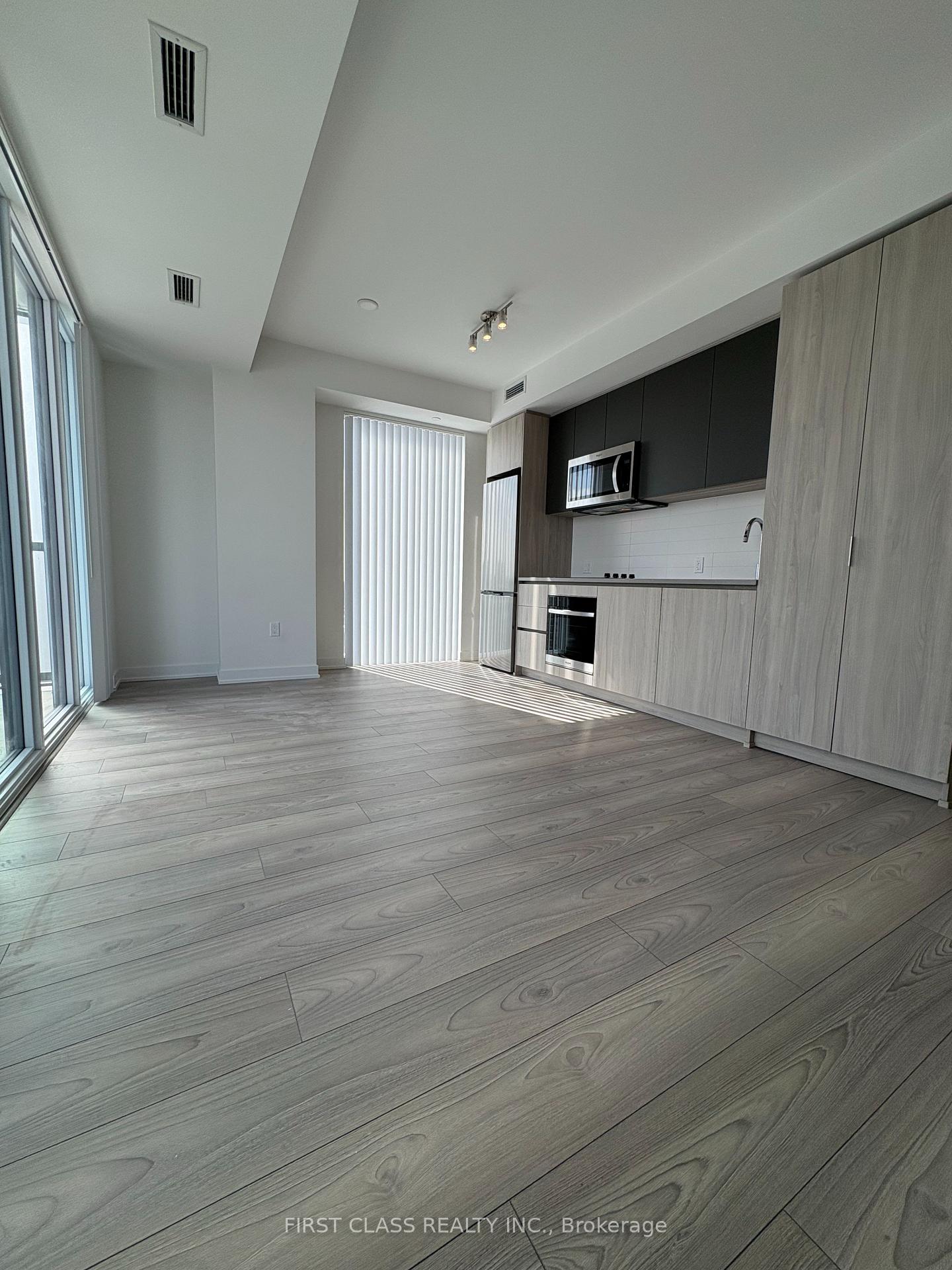 5858-yonge-street-toronto-ontario-c12897582