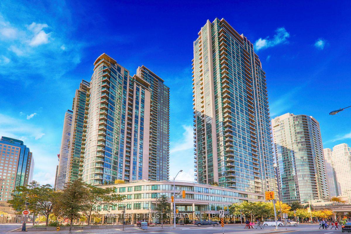 16-yonge-street-toronto-ontario-c12897584