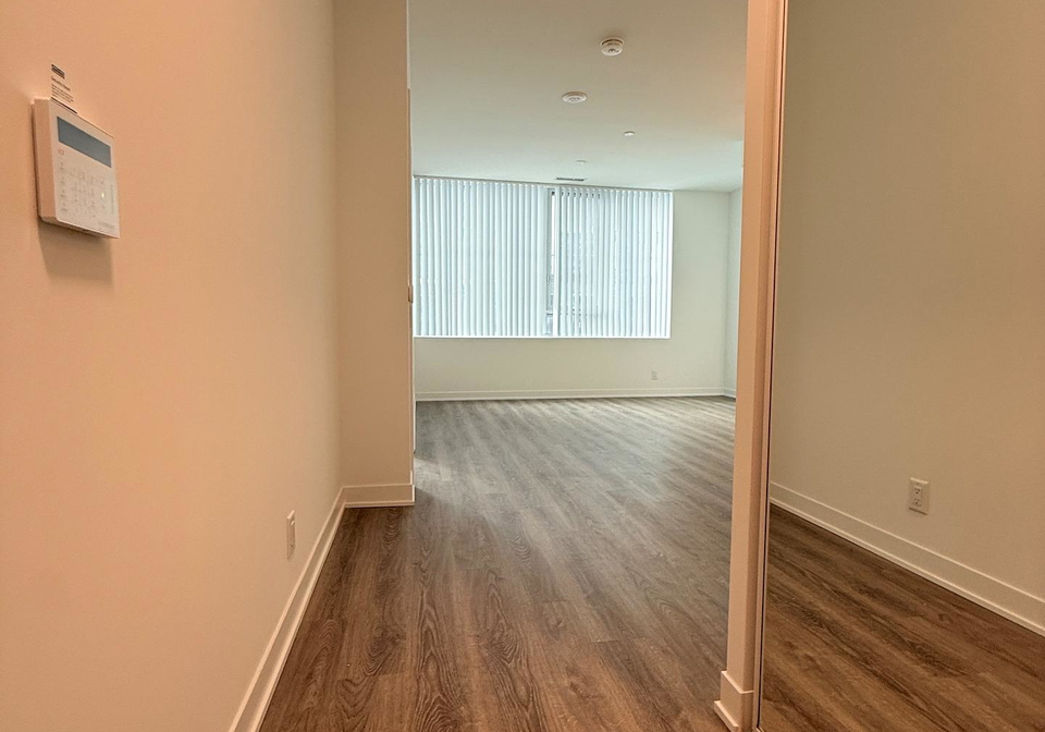 180-front-street-e-toronto-ontario-c12897634