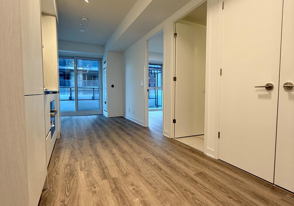 180-front-street-e-toronto-ontario-c12897660