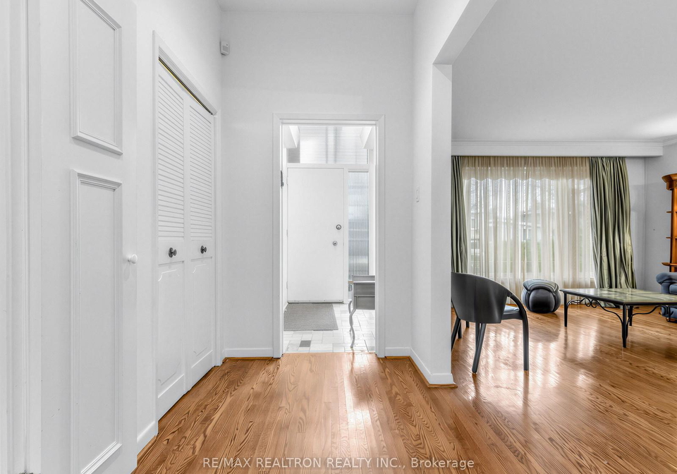 88-rockford-road-toronto-ontario-c12897710
