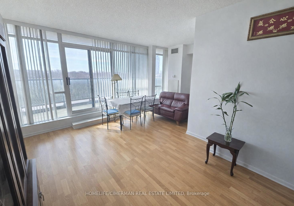 219-fort-york-boulevard-toronto-ontario-c12897786