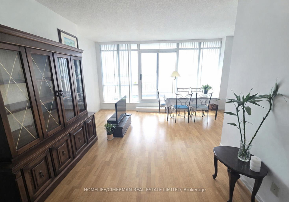 219-fort-york-boulevard-toronto-ontario-c12897786
