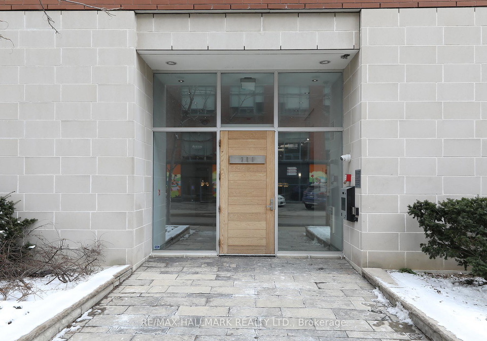 301-markham-street-toronto-ontario-c12898348