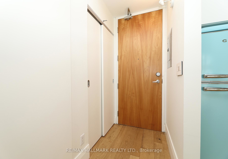 301-markham-street-toronto-ontario-c12898348