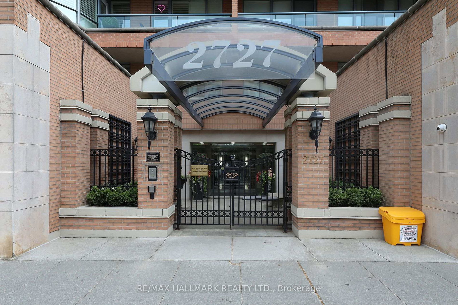 2727-yonge-street-toronto-ontario-c12898354