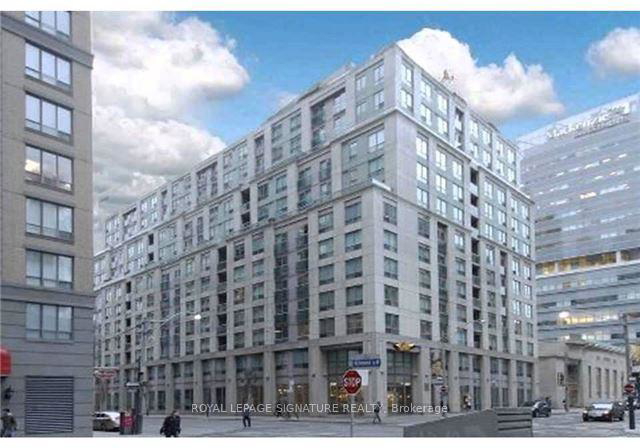 168-simcoe-street-toronto-ontario-c12898778