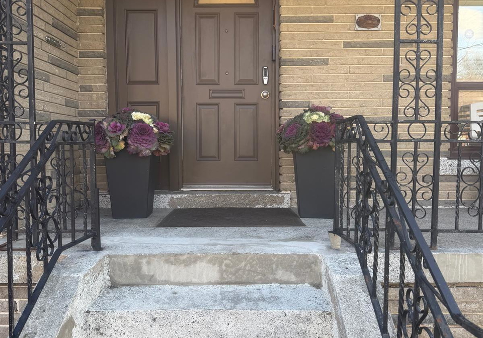 89-allingham-gardens-toronto-ontario-c12899202