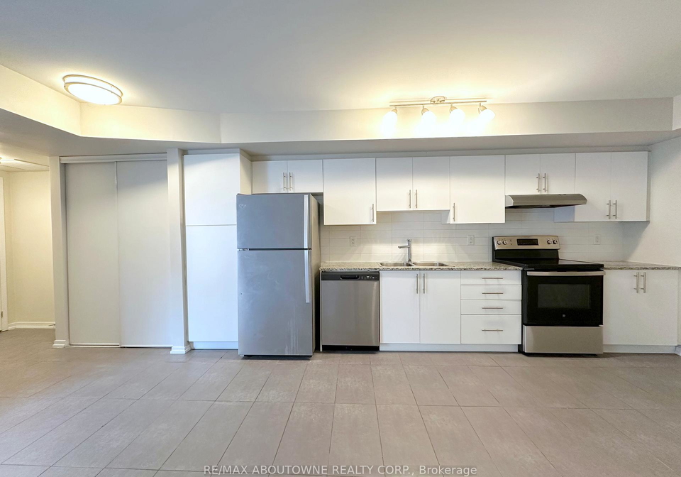 35-valley-woods-road-north-york-ontario-c12899622