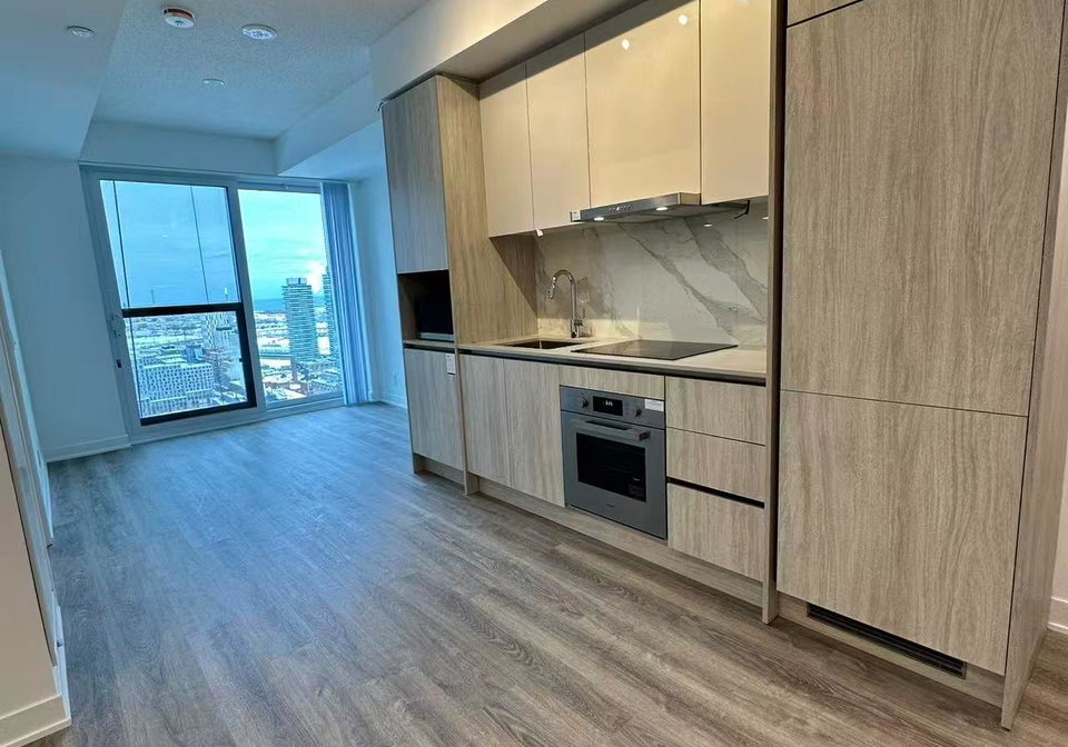 180-front-street-e-toronto-ontario-c12899700