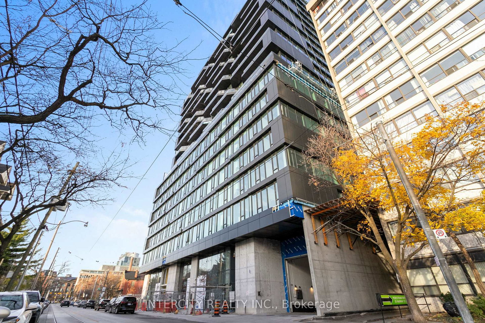 195-mccaul-street-toronto-ontario-c12899746