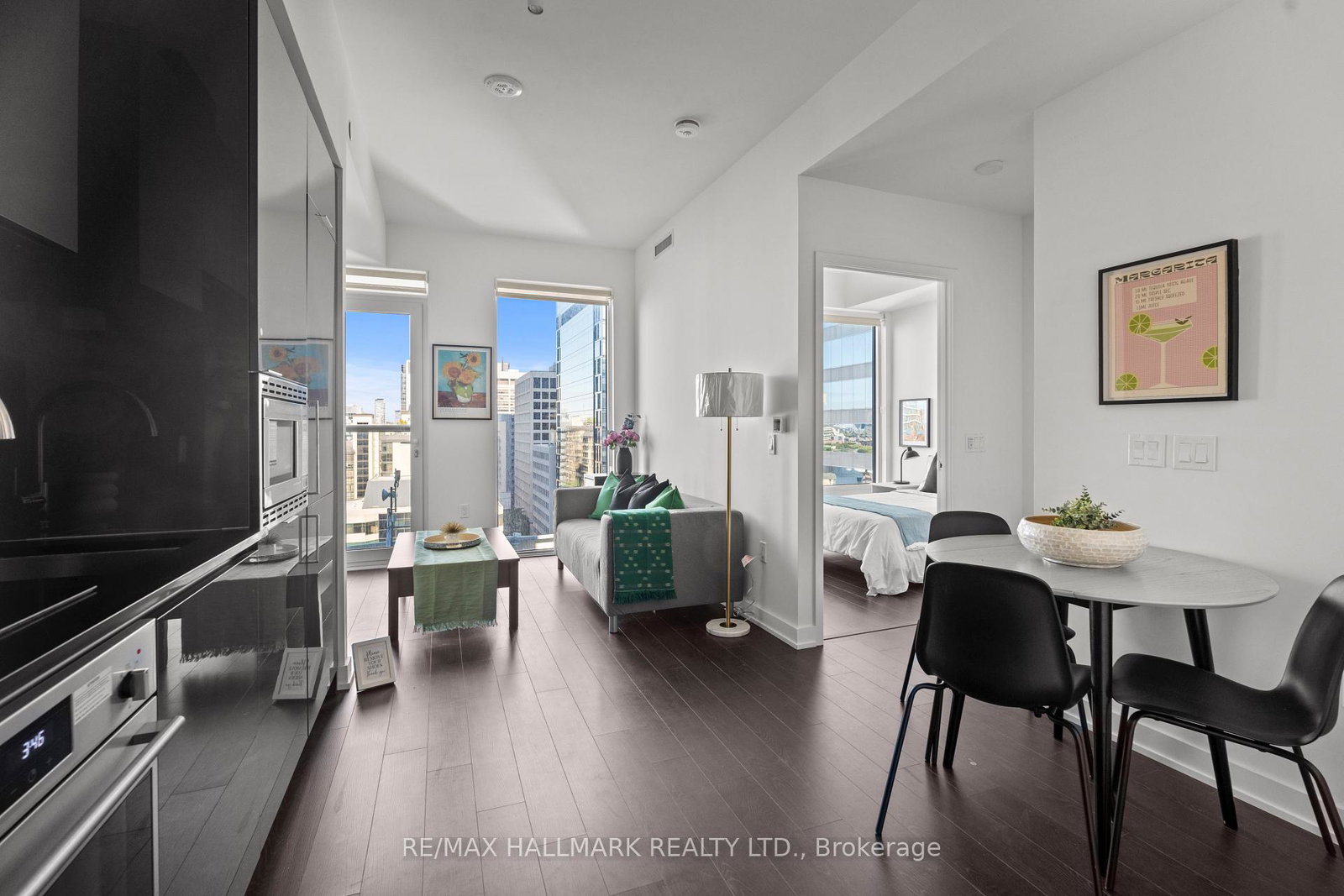 238-simcoe-street-toronto-ontario-c12899910