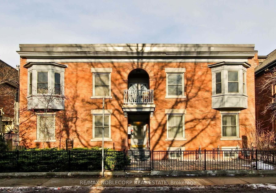 3winchester-street-toronto-ontario-c12900004