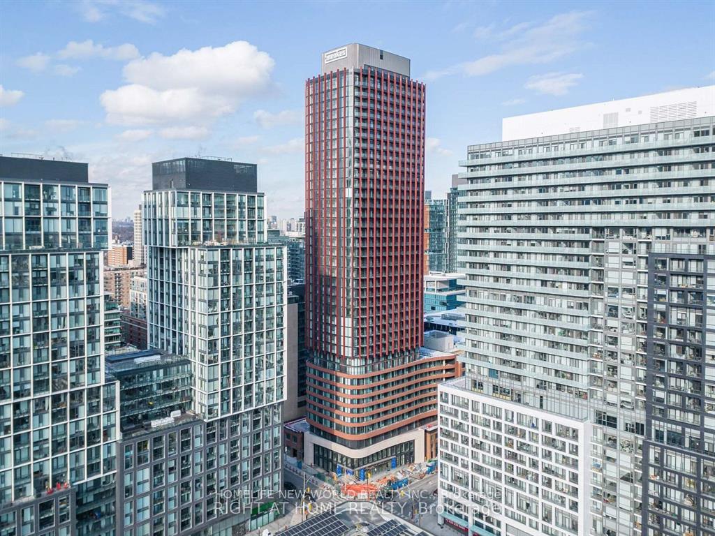 180-front-street-e-toronto-ontario-c12900180