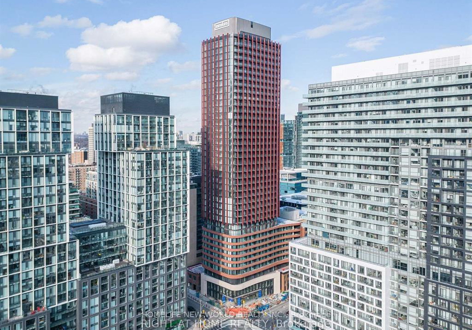 180-front-street-e-toronto-ontario-c12900180
