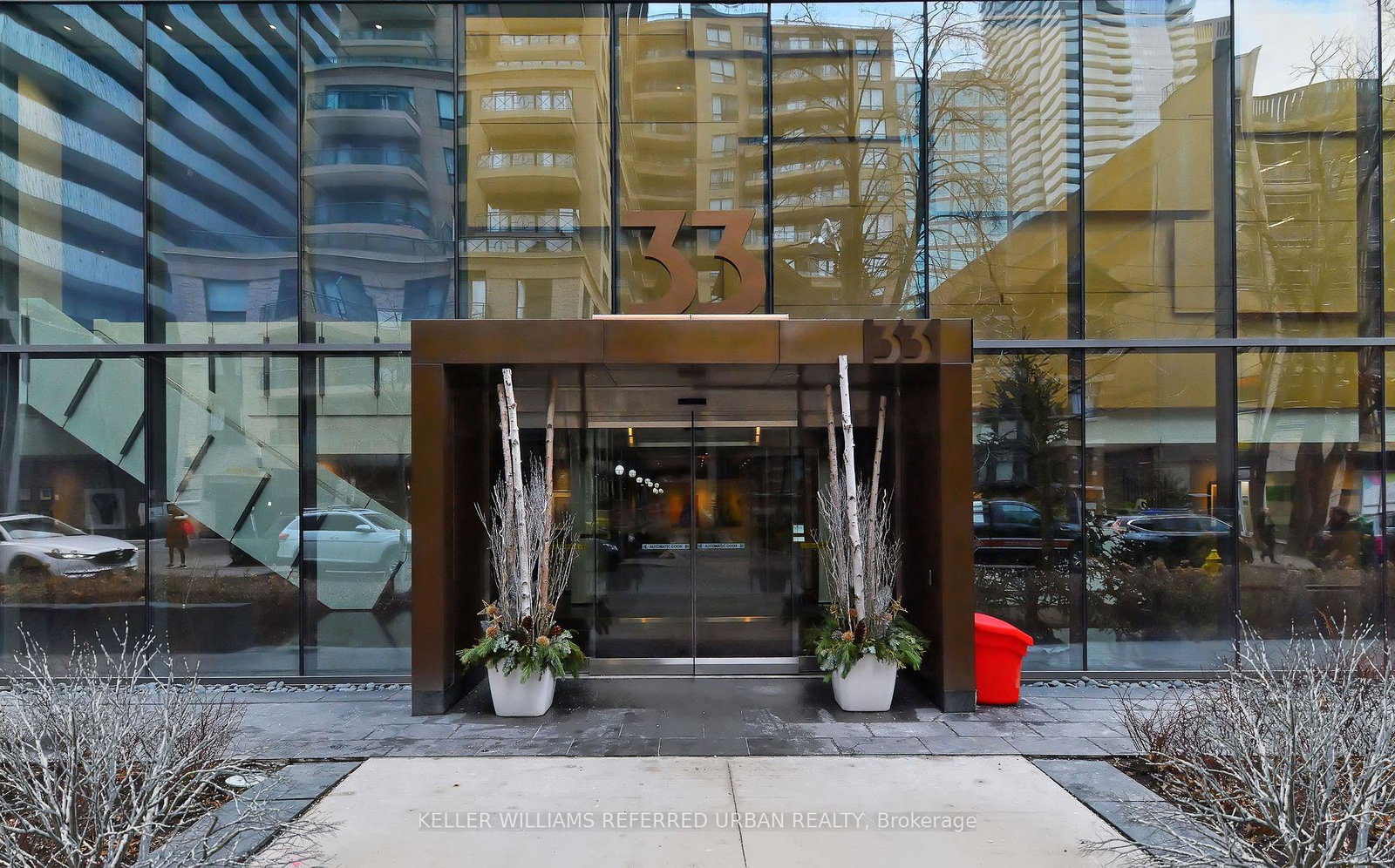 33-charles-street-e-toronto-ontario-c12900524