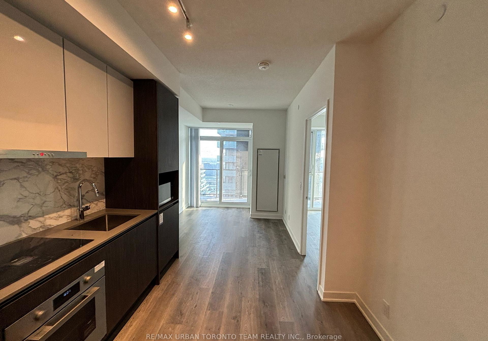 180-front-street-e-toronto-ontario-c12900536