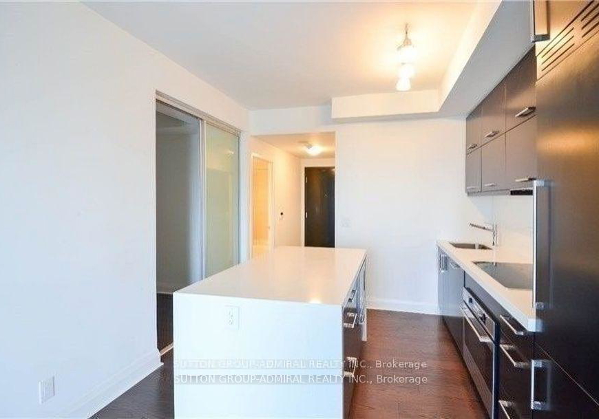 1080-bay-street-toronto-ontario-c12900728