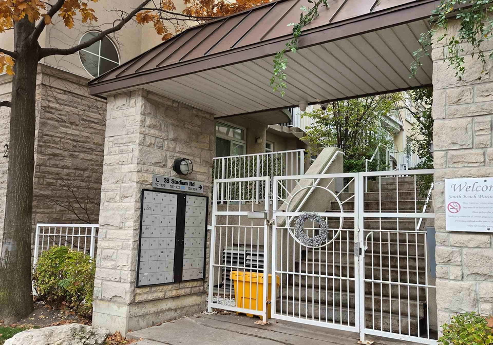 28-stadium-road-toronto-ontario-c12900754