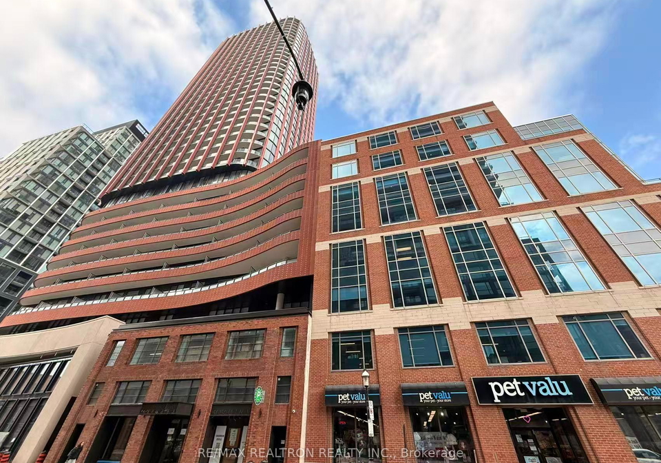 180-front-street-e-toronto-ontario-c12900908