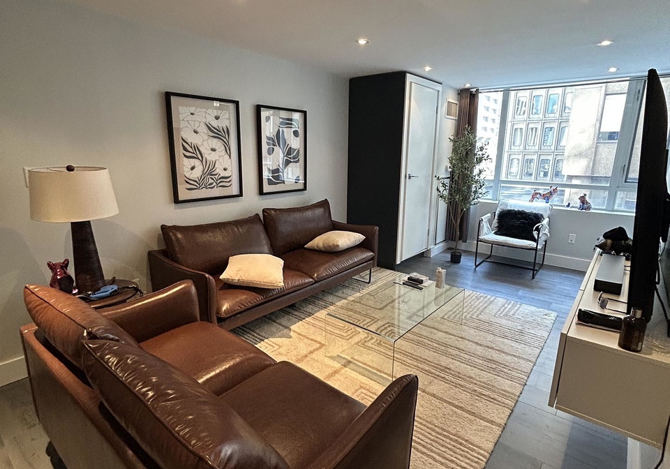 80-cumberland-street-toronto-ontario-c12901082