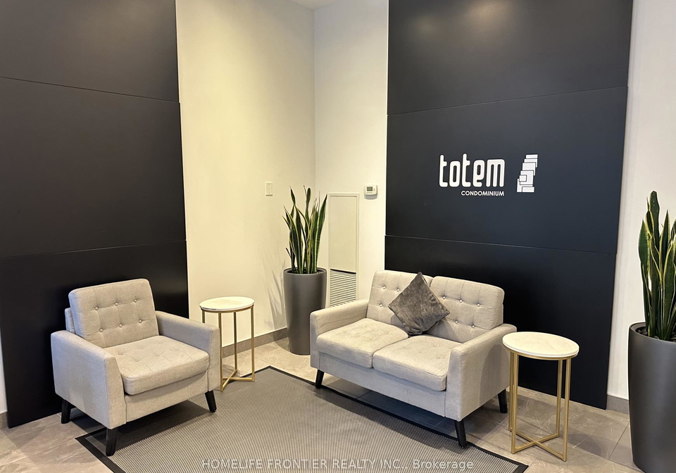 17-dundonald-street-toronto-ontario-c12901412