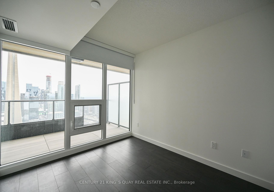 3-concord-cityplace-way-toronto-ontario-c12901456