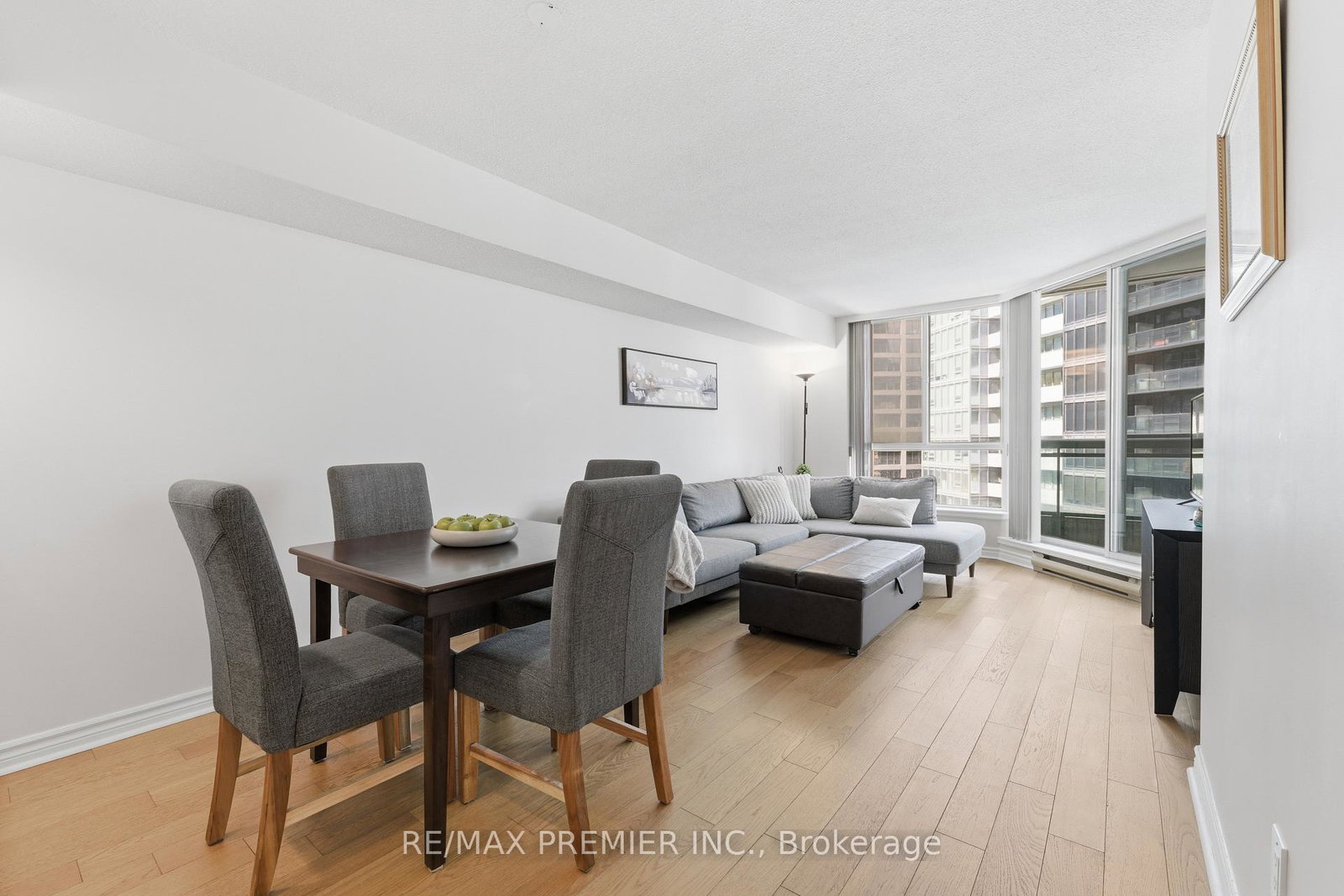 38-elm-street-toronto-ontario-c12901526