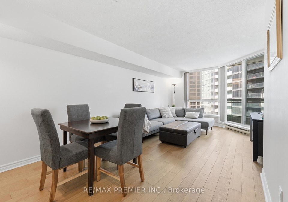 38-elm-street-toronto-ontario-c12901526