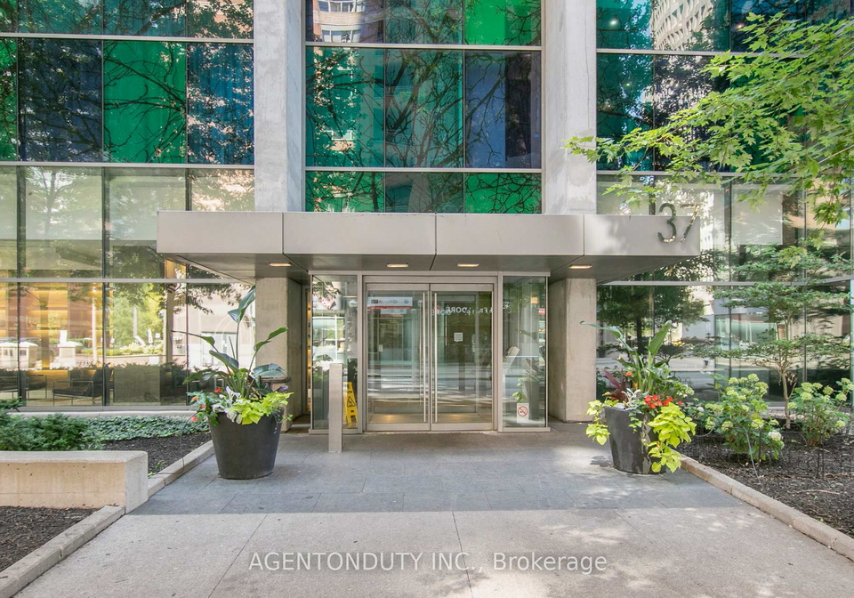 37-grosvenor-street-toronto-ontario-c12901656