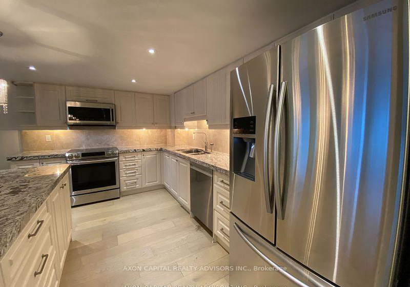 33-university-avenue-toronto-ontario-c12901742