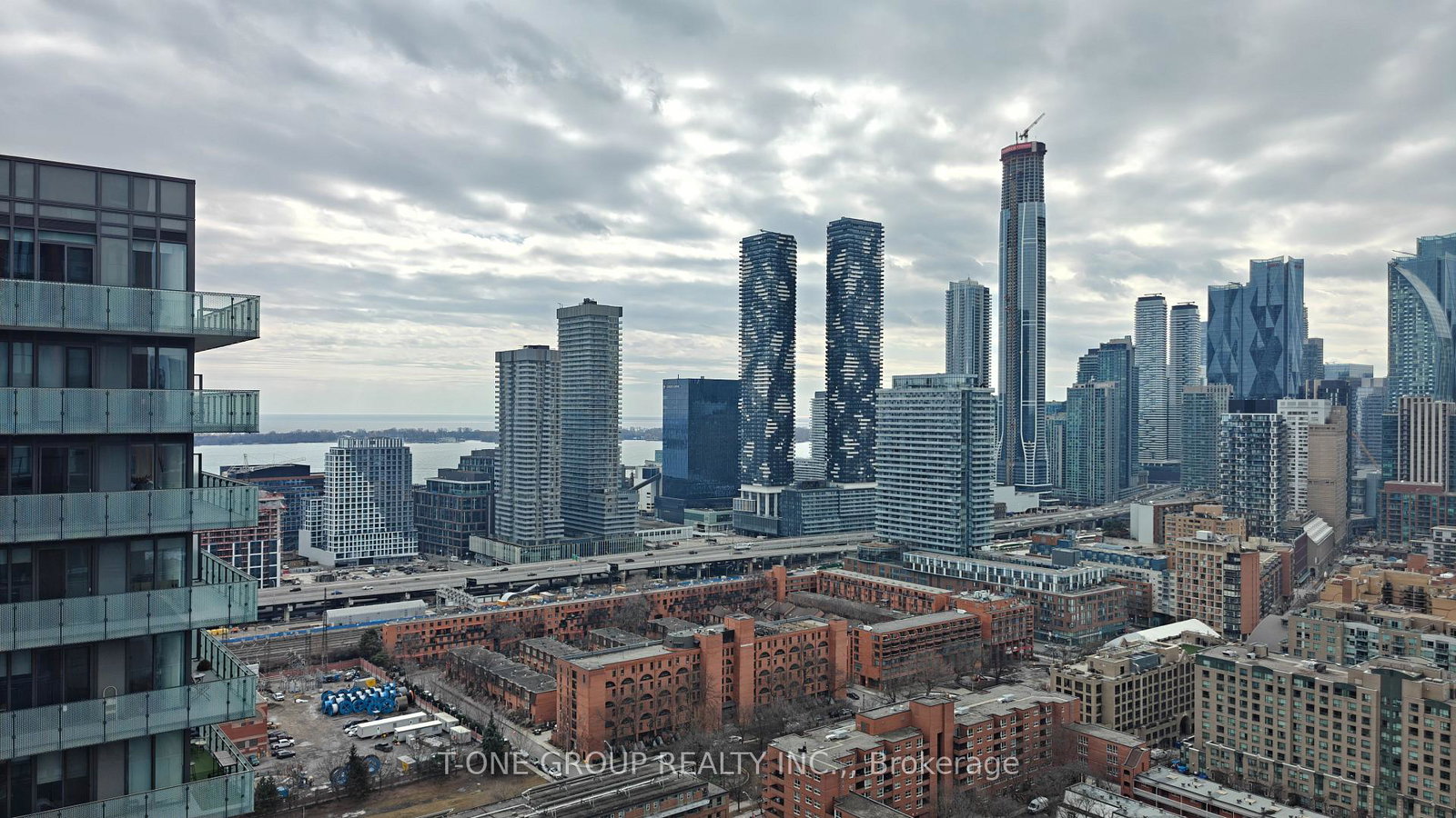 180-front-street-e-toronto-ontario-c12902138
