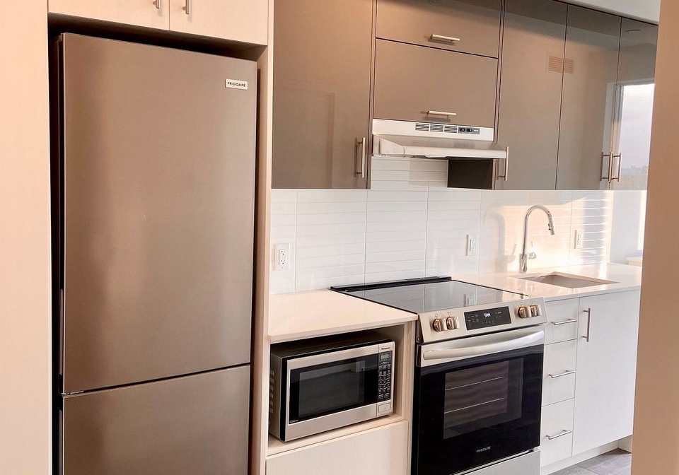 188-fairview-mall-drive-north-york-ontario-c12902178