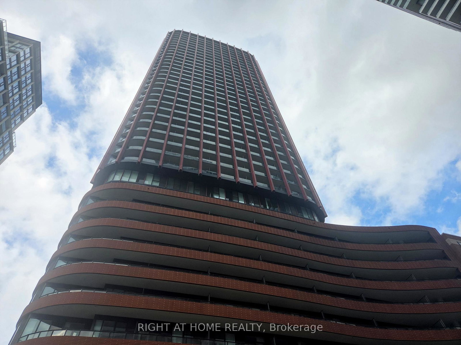180-front-street-e-toronto-ontario-c12902440