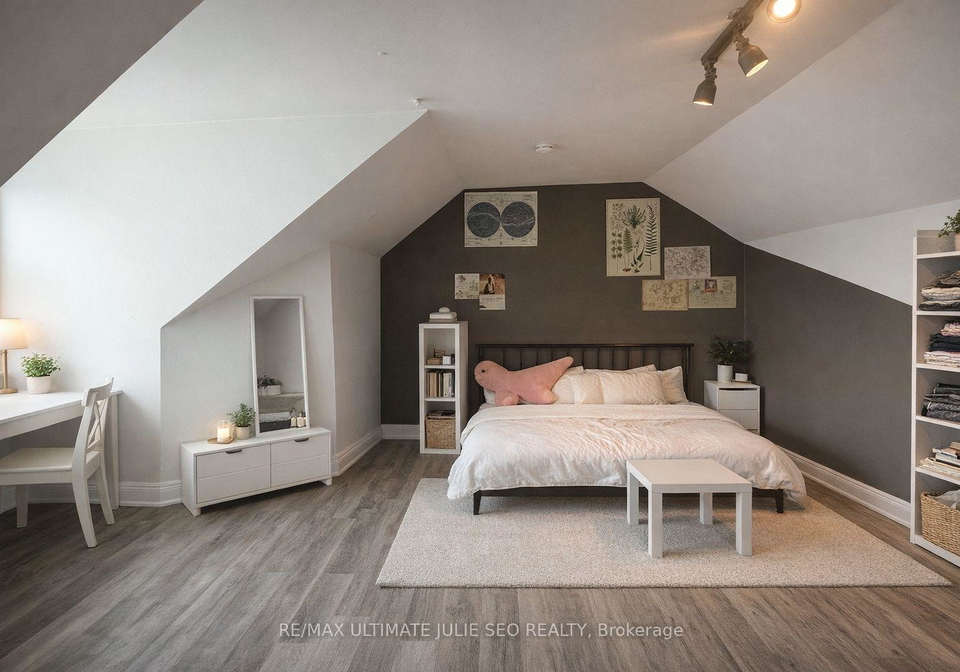 867-dundas-street-w-toronto-ontario-c12902470