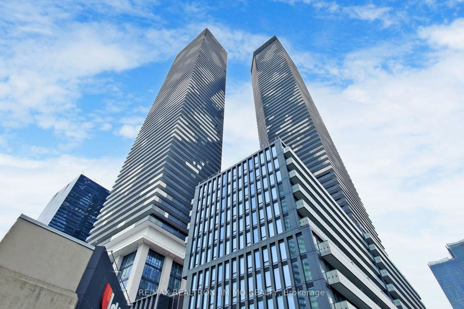 138-downes-street-toronto-ontario-c12902776