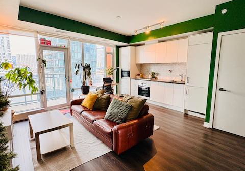 21-widmer-street-toronto-ontario-c12903844