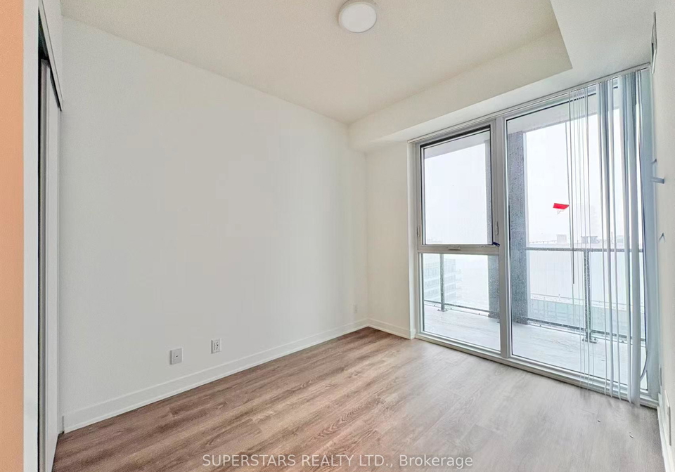 180-front-street-e-toronto-ontario-c12903912