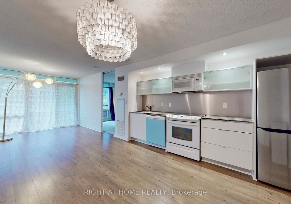 4k-spadina-avenue-toronto-ontario-c12904264