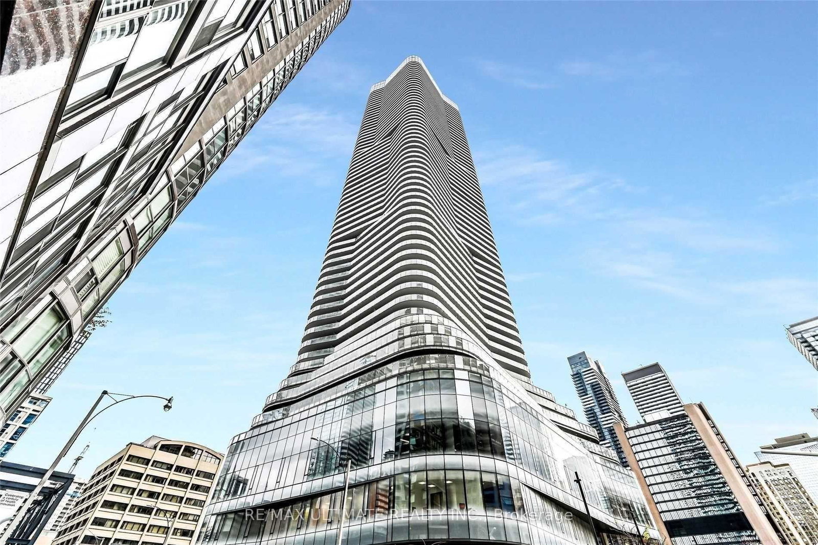 11-wellesley-street-toronto-ontario-c12904386
