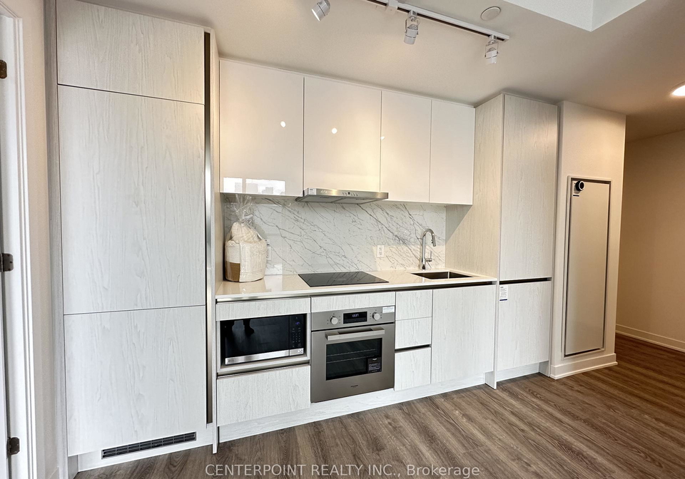 180-front-street-e-toronto-ontario-c12904648