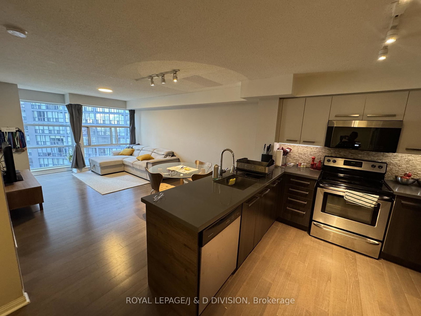 11-st-joseph-street-toronto-ontario-c12904660