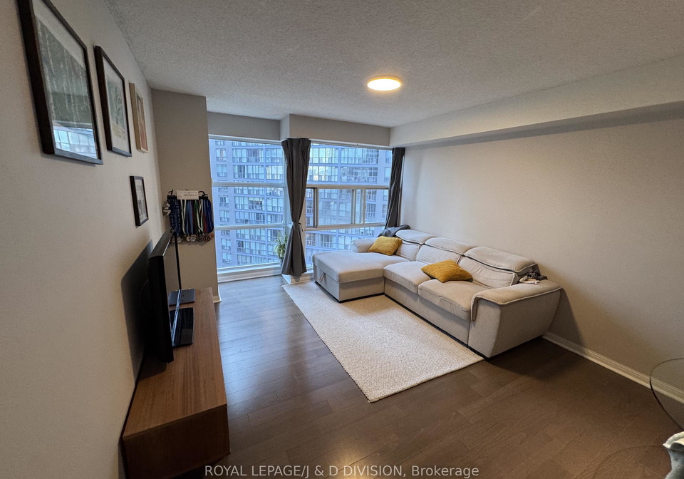 11-st-joseph-street-toronto-ontario-c12904660