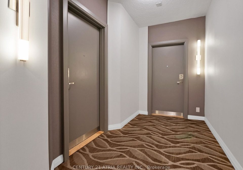 228-queens-quay-w-toronto-ontario-c12904924