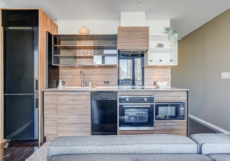 75-st-nicholas-street-toronto-ontario-c12904938