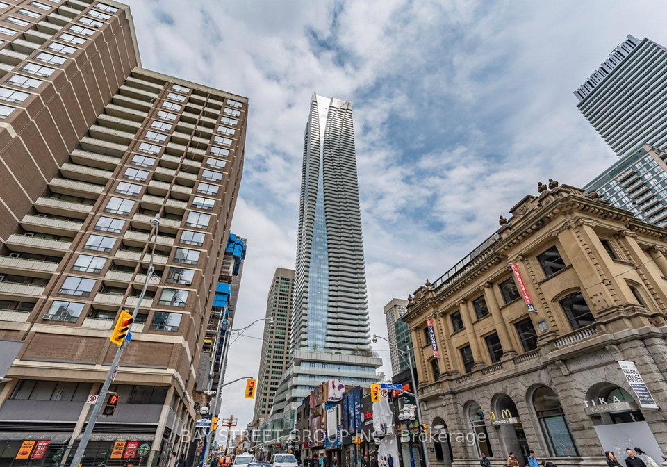 1-bloor-street-e-toronto-ontario-c12905022
