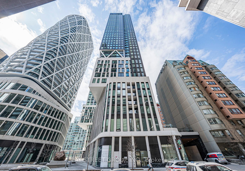 238-simcoe-street-toronto-ontario-c12905254